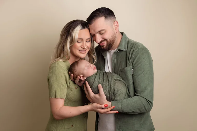 Engjëllusha Salihu sjell setin e parë familjar me djalin