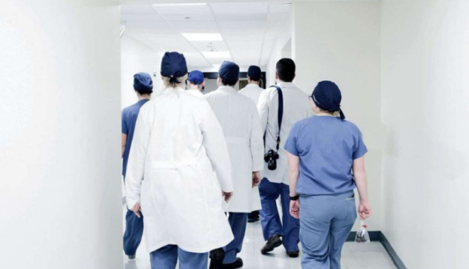 Ikja e mjekëve sfidë për institucionet
