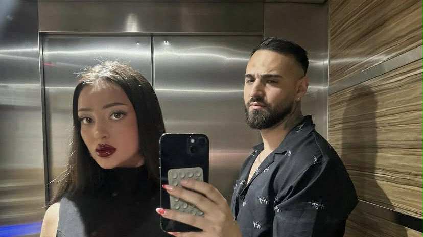 Ana dhe Kevini vulosin dashurinë në Paris me një dryn simbolik