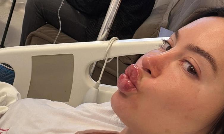 Dafina ndanë emocionet e para si nënë, i thotë edhe këto fjalë për bashkëshortin
