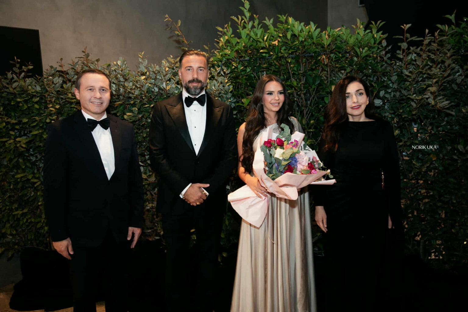 Presidentja Vjosa Osmani merr pjesë në dasmën e vajzës së Ibrahim Rugovës