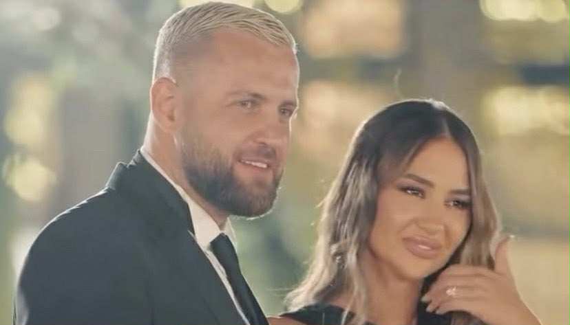 Luizi anulon koncertin për dasmën e mikut të tij