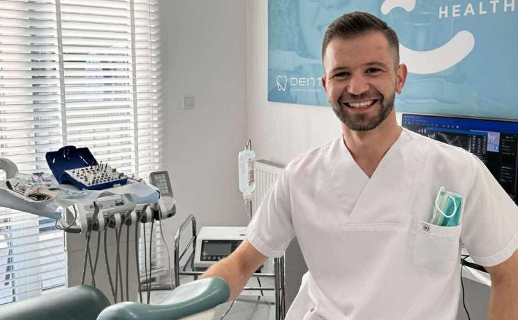 “Dentar” me Dr. Armend Krasniqi: Klinika që po ndryshon buzëqeshjet në Kosovë