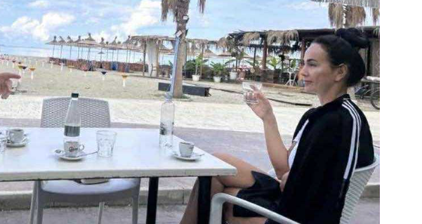 Blerta Syla shfaqet për herë të parë pranë babait