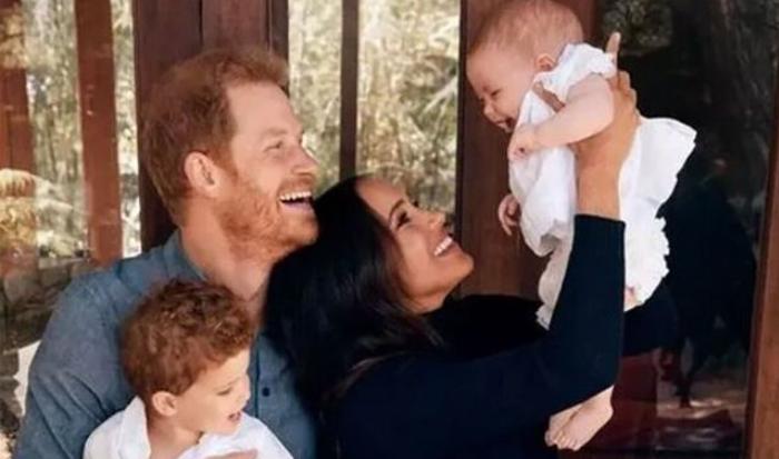 Princ Harry ende shpreson të rikthejë Meghan dhe fëmijët në Mbretëri të Bashkuar