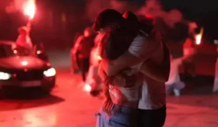 Ushtari i FSK-së surprizon të dashurën me një propozim romantik martese në Prishtinë