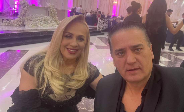 Gili e Ilir Berani janë bërë gjyshër, ama duken si dy zogj të dashuruar