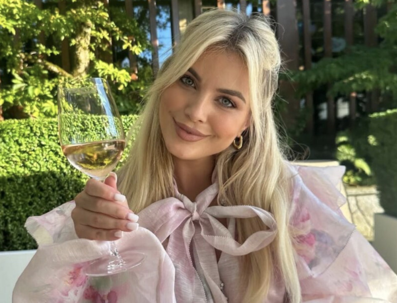 dasma-afer-afrona-flet-tregon-planet-pas-fejeses