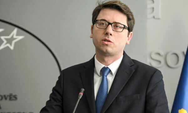 Murati  Opozita s e votoi trajtimin e rishikimit të buxhetit  do të mundësohej pako 200 milionëshe për Inflacionin