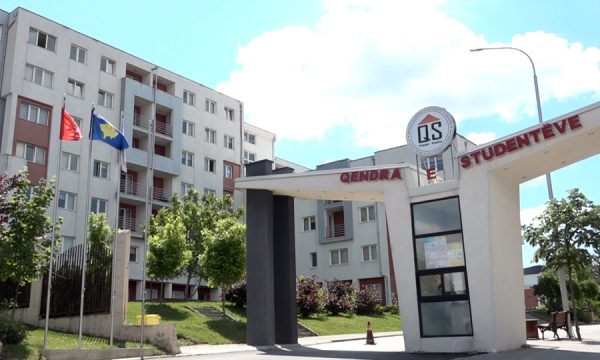 Rrahje në Qendrën e Studentëve në Prishtinë  dyshohet se një punëtor e pësoi   ai e mohon