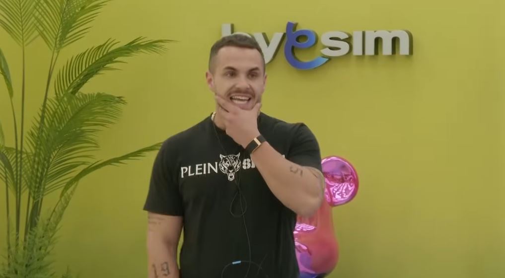 Edi i emocionuar falënderon  Vëllanë e Madh   E kam ditur  Big Brother është plot surpriza