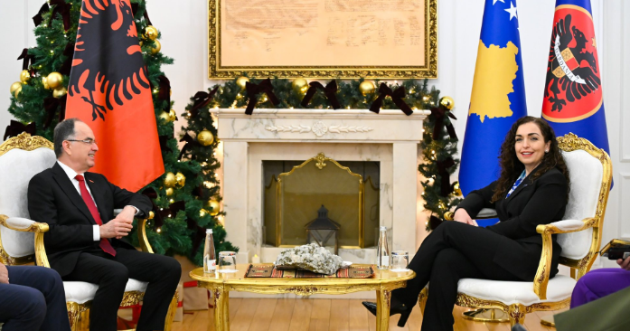 Osmani pret në takim Begajn  Kosova dhe Shqipëria të jenë gjithmonë pranë njëra tjetrës