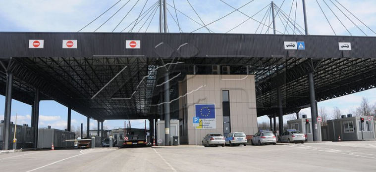 Serbia arreston dy shqiptarë në Merdar