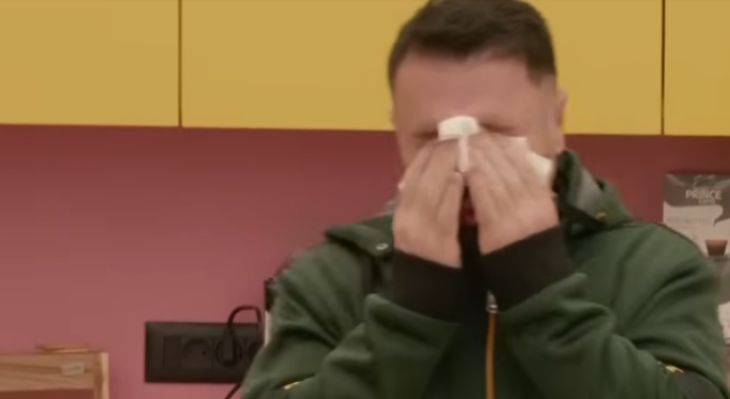 Labi shpërthen në lot Ja çfarë ndodhi