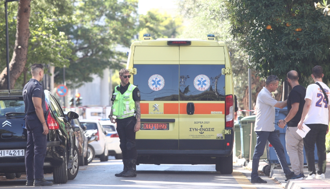 Greqi  Po luante në oborr të shtëpisë  qeni sulmon për vdekje fëmijën 2 vjeçar shqiptar