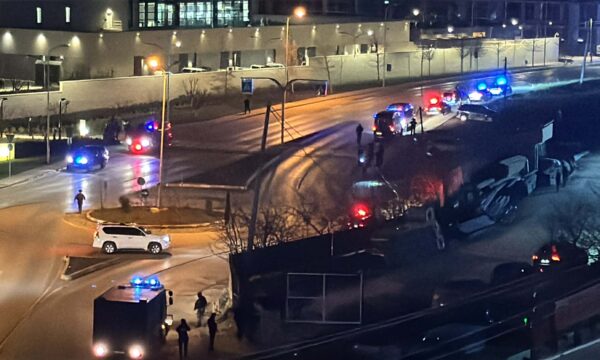 Blindohet pjesa tek Ambasada e SHBA së  pamje nga ushtrimi që po ndodh në Prishtinë me Policinë e Kosovës