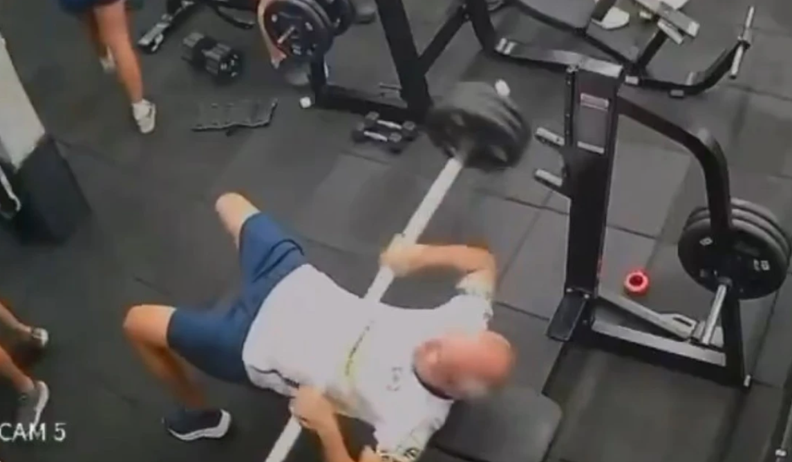 Ngjarje tragjike në stërvitje   braziliani vdes pasi shtanga i ra mbi gjoks