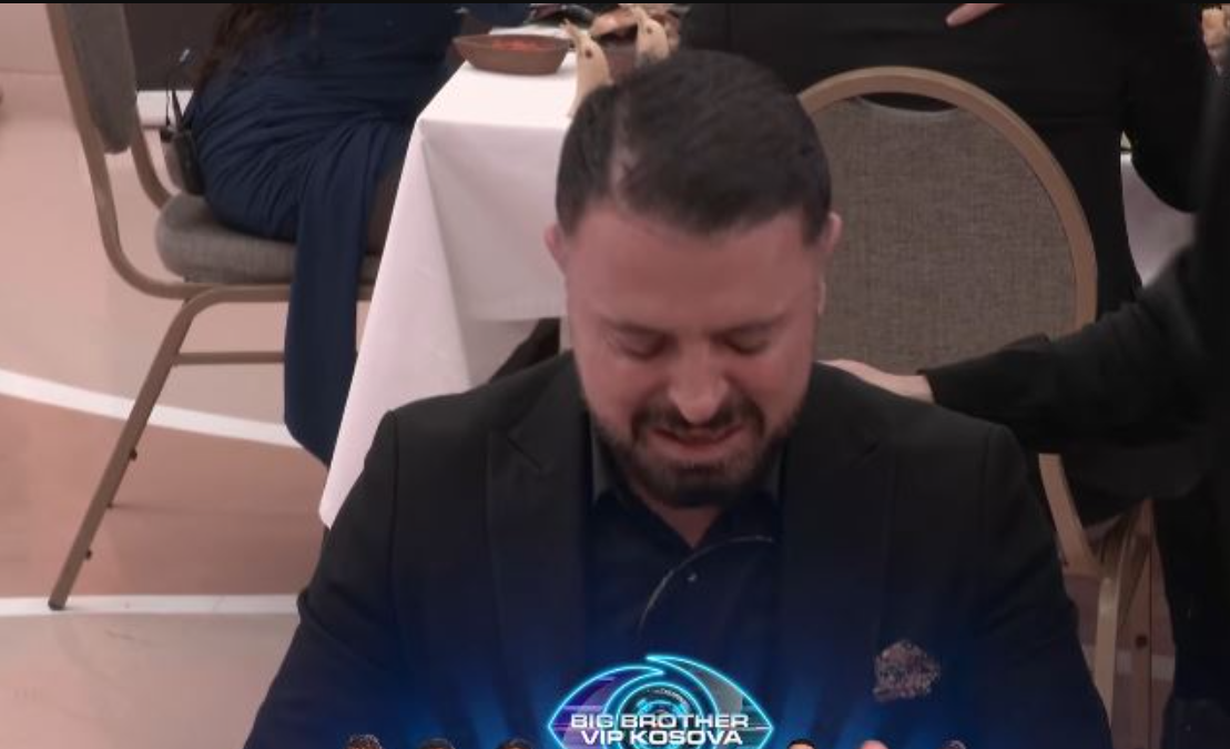 eshte-dashuruar-ne-nje-afrikan-labi-qan-me-denese-kur-tregon-historine-e-motres-se-tij