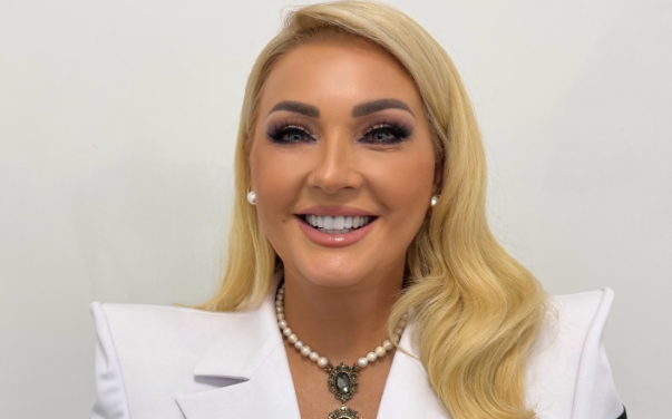 Buzëqeshja e Remzie Osmanit  shkrin  rrjetin