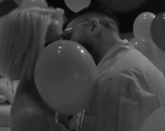 Ndodh puthja plot pasion mes Dolces dhe Limit   video