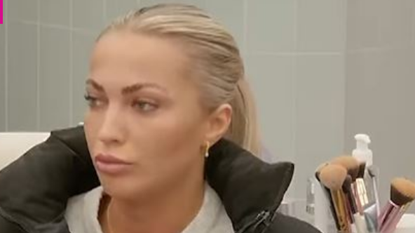 Aurora   Klodit  Në sytë e tu nuk je dukur që ke lidhje jashtë