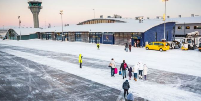 I ftohti ekstrem në Finlandë  Mijëra turistë të bllokuar në aeroportin e Kittilës