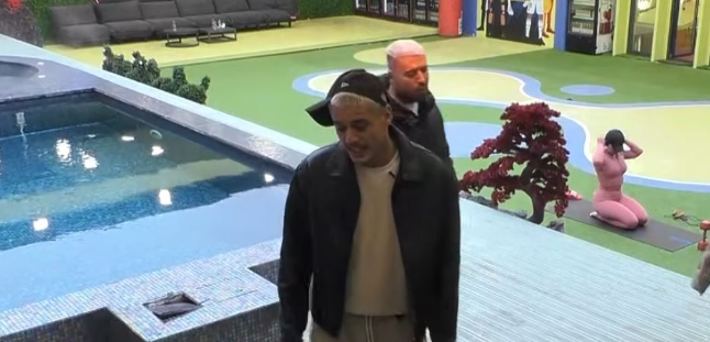 Ludo ia thotë troç Londrimit  Ti s ke zë për këndim