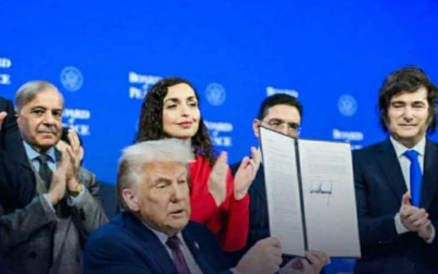  Presidenti i Paqes   Shtëpia e Bardhë ndan foton e Trumpit ku shihet edhe Osmani