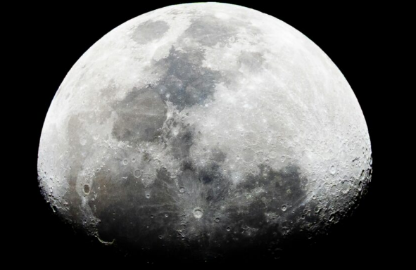 eklipsi-i-pare-i-vitit-2026-po-vjen-ja-kur-duhet-t-i-ktheni-syte-nga-qielli