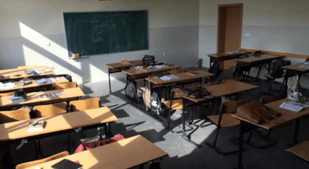 Dy profesorë rrihen brenda shkollës në Ferizaj