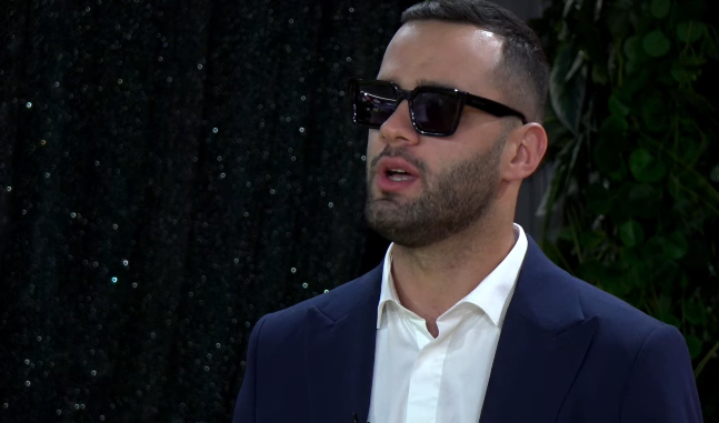 Stenaldo emocionon me historinë e jetës së tij  rrëfen dhimbjet më të mëdha