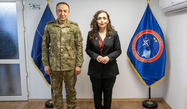 Komandanti Ulutash pret në takim presidenten Osmani  flasin për sigurinë në Kosovë