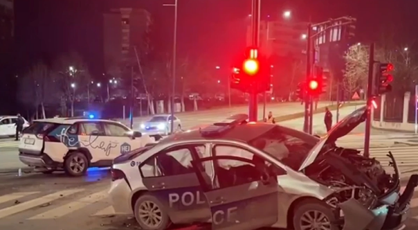 Aksidentohet vetura e policisë dhe një taksi në Prishtinë  lëndohen katër persona