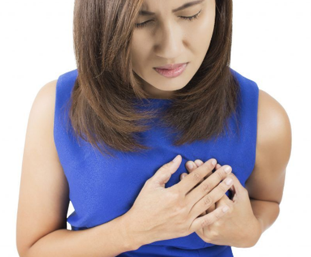 ataku-ne-zemer-cilat-simptoma-na-paralajmerojne-jave-me-pare