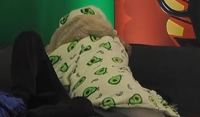 Elijona dhe Klodi ndajnë përqafim të ngrohtë