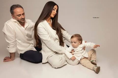 Erza ndan moment të ëmbël familjar