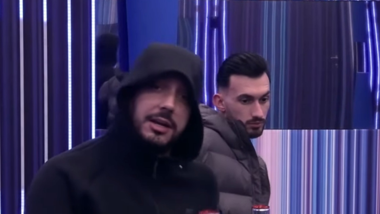  Unë do ul kokën  ti ngre këmbët    Keijsi Kristit  Ti jashtë je te sektori banja 