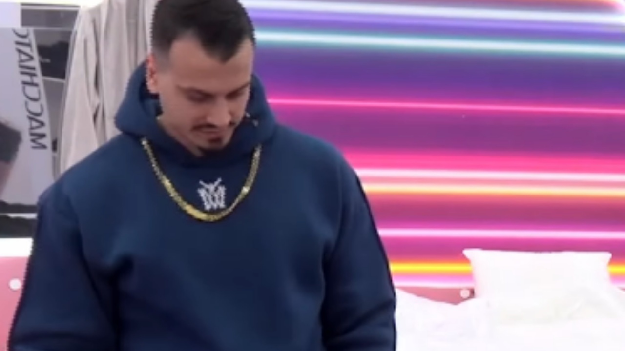 A është i dashuruar  Mateo për Brikenën  Më troç se kaq 