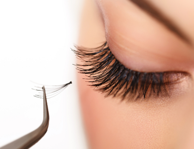 harrojini-extensions-kjo-eshte-perzierja-e-vetme-qe-zgjat-qerpiket-dhe-parandalon-keputjen-e-tyre