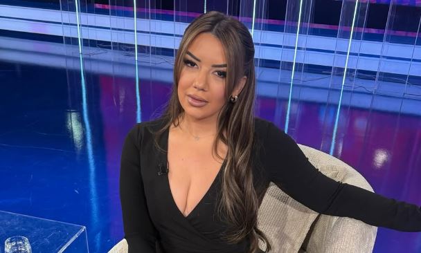  Si po ndihesh pas daljes nga Bigu    Sasa befason me fjalët