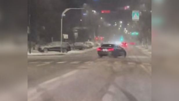 Bënte  stila  me veturë në Prishtinë  Policia e gjobit me 150 euro