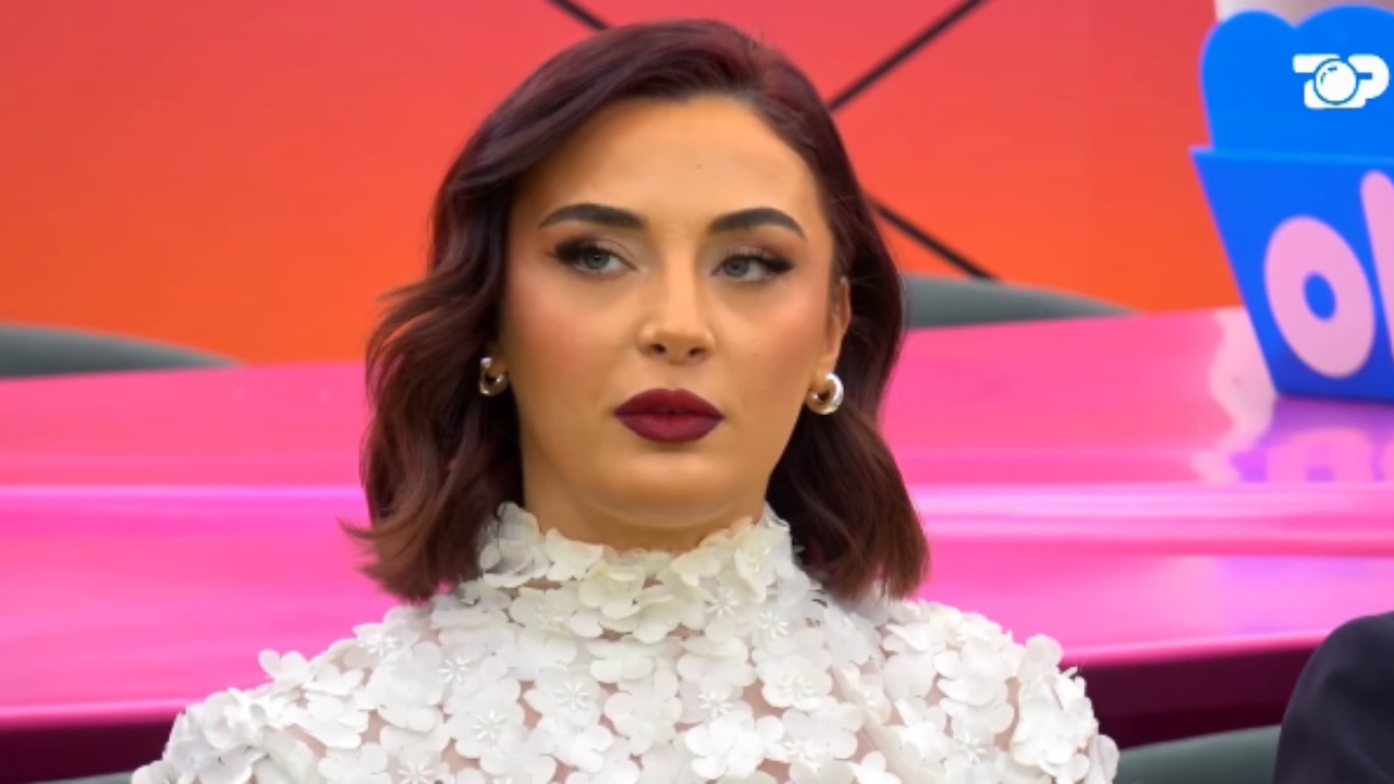  E ka bukë me djathë    Xhodi për Keijsin  Shitet për klikime  nuk ka asnjë vlerë 