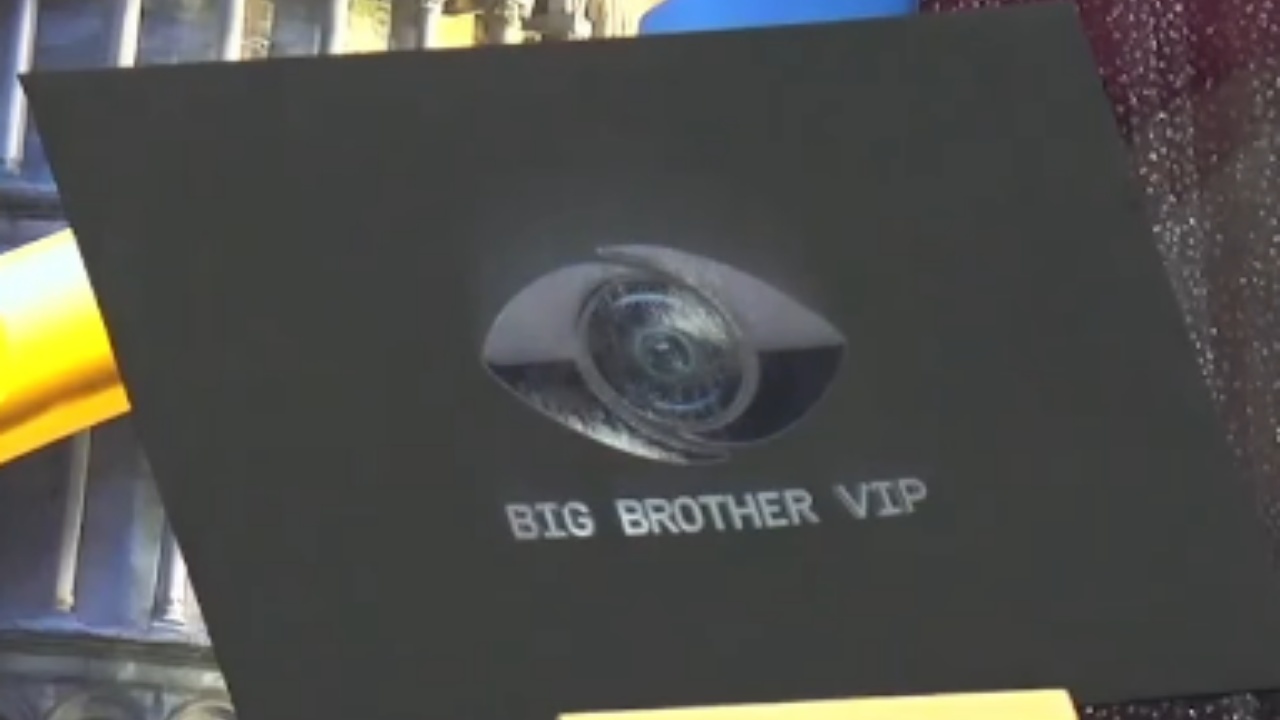  E kisha parashikuar    Sipas Brikenës  zarfet e zinj janë për 