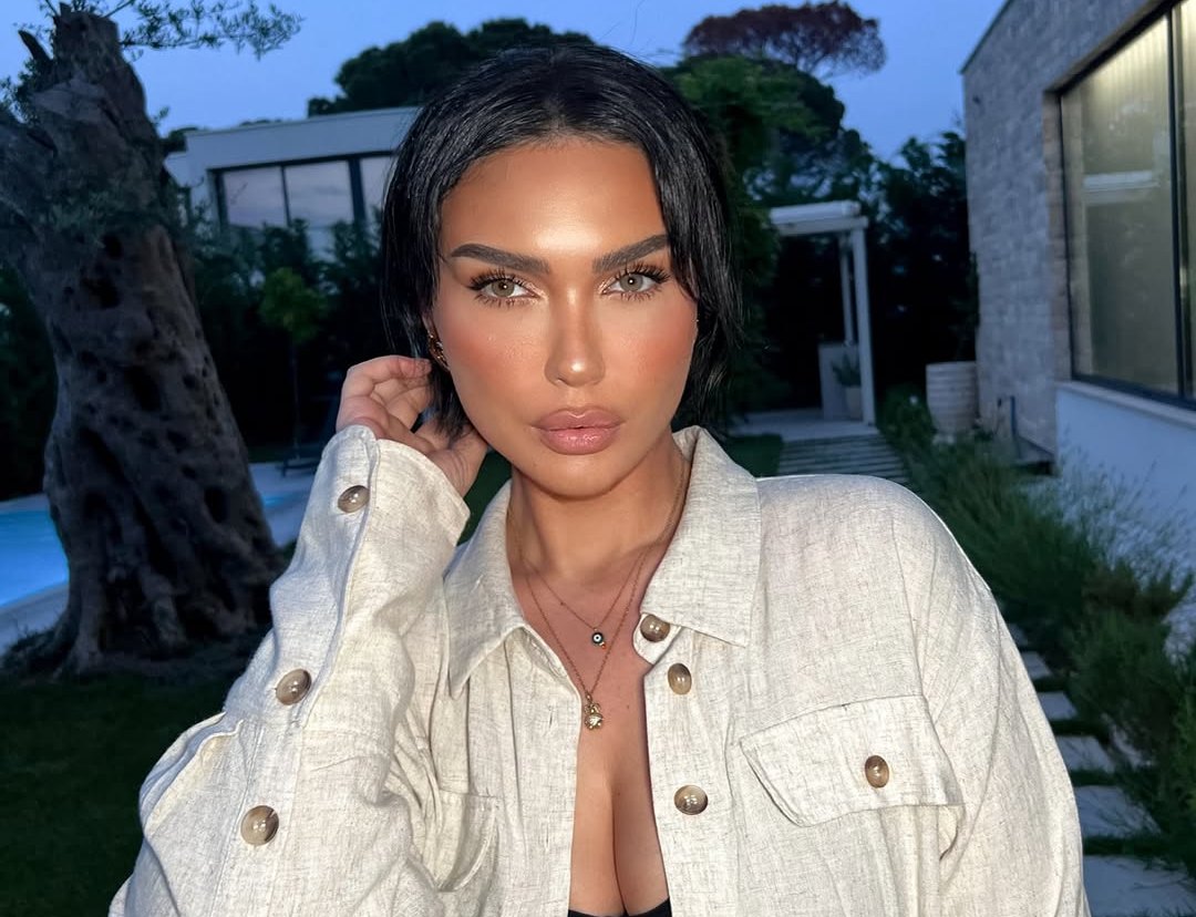 Einxhel Shkira pyet nëse ajo ju duket  fabrikë bebesh  