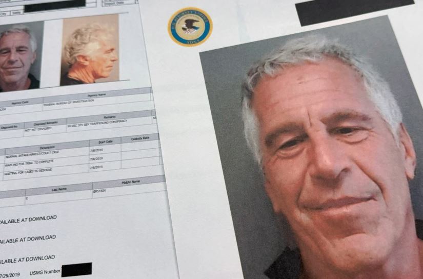 A është Jeffrey Epstein ende gjallë  BBC heton thashethemet e reja