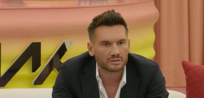  Ti po e manipulon një vajzë 19 vjeçare   Ludo akuzon rëndë Klodin