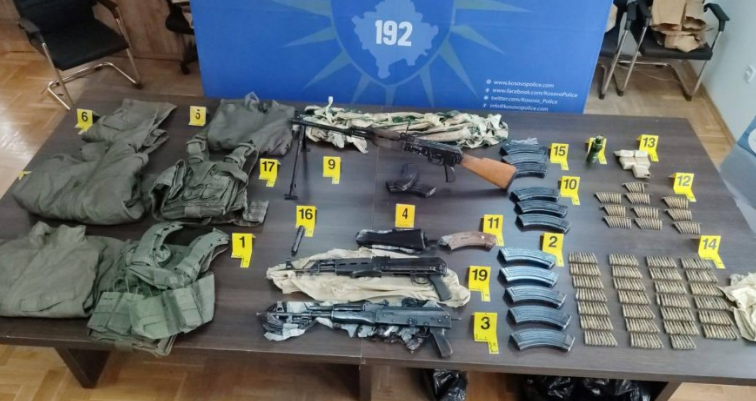 Policia në Veri sekuestron sërish armë dhe municion