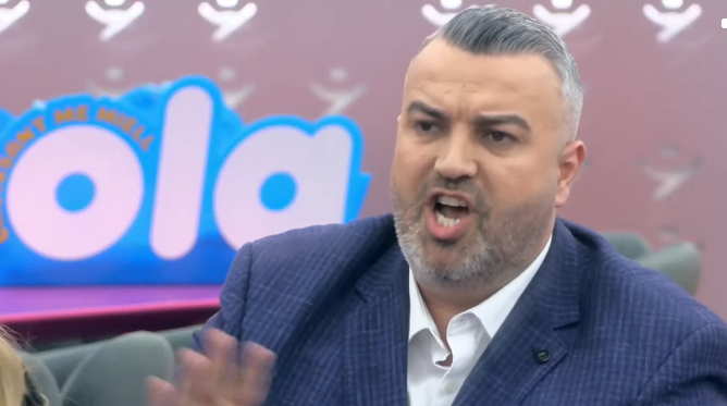  Merret me familjet tona dhe ka humbur të vetën  Hyrja e Rogertit në shtëpi  si lindën debatet e banorit me Kristin dhe Selin