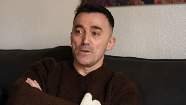  A je single     pyetja që e bezdis më së shumti Adnan Blakun