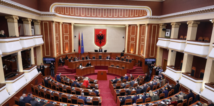 Kuvendi i Shqipërisë del me deklaratë në mbrojtje të liderëve të UÇK së në Hagë